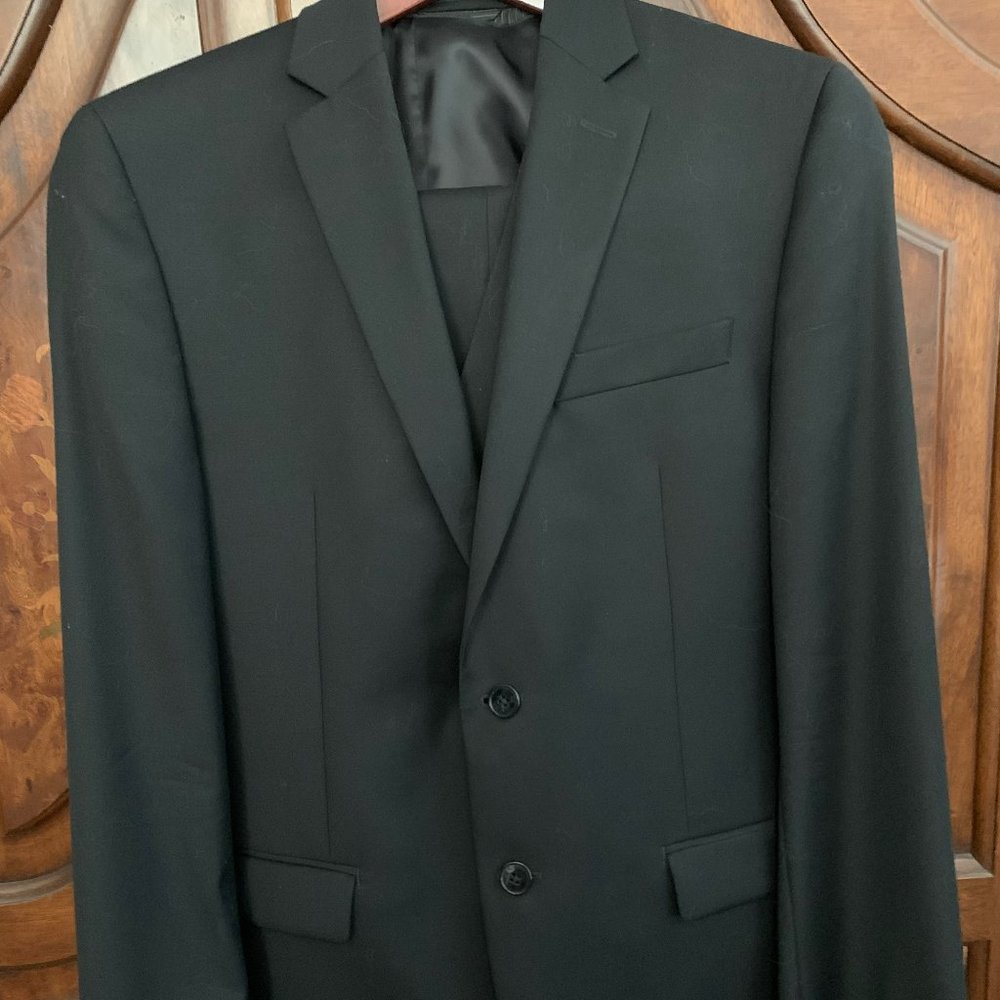 Calvin Klein black 3 piece Men's Suit, S: 36R, pants 32x32, with vest, 100% wool